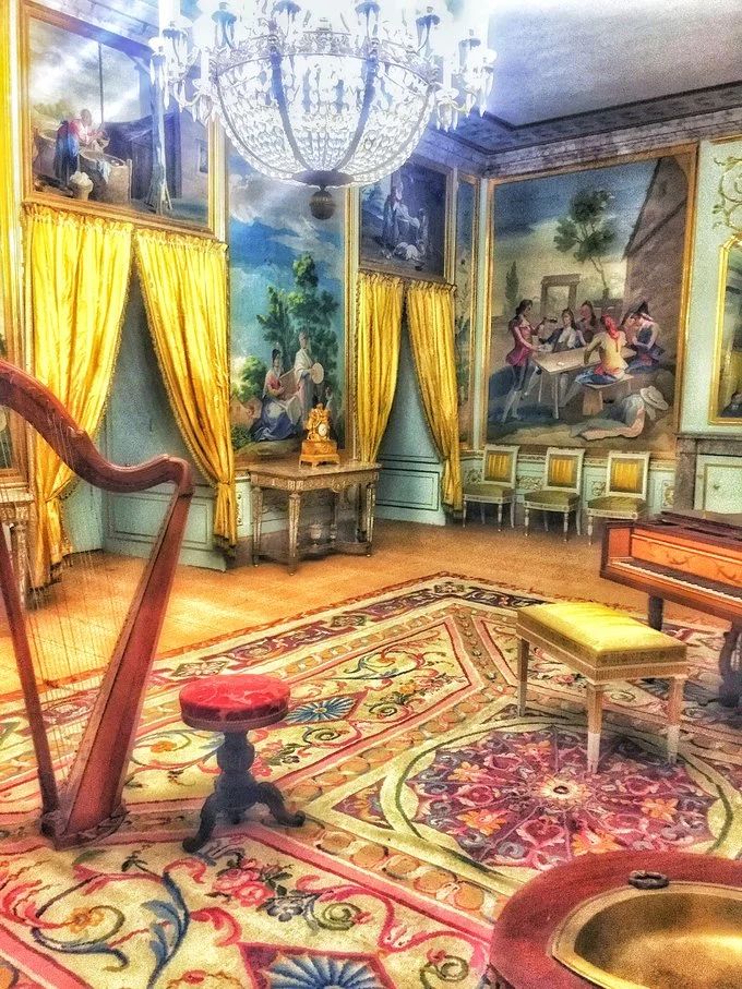 马德里小众玩法：5欧游古迹，复古集市，打折村，皇马主场…