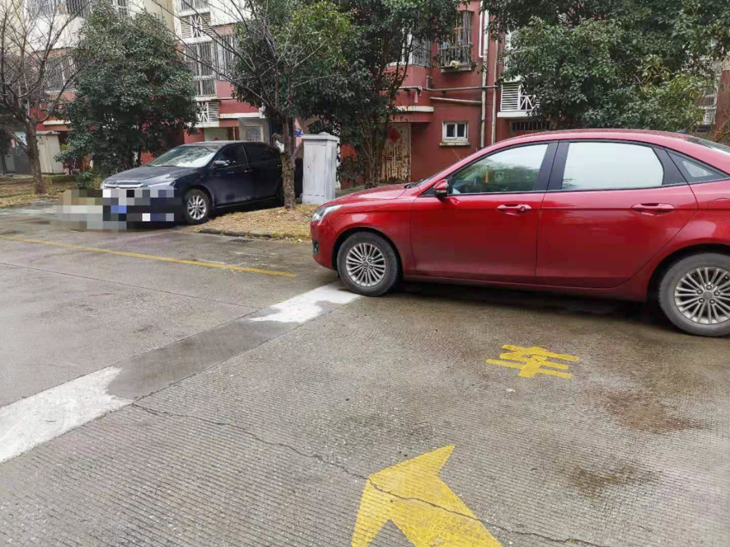 太难了!扬州一小区业主预约5年还没租到车位