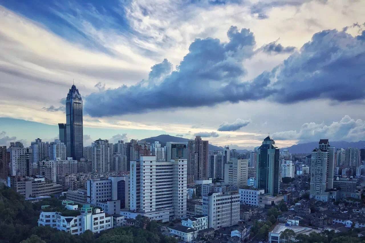 疯狂盖楼有什么后遗症,疯狂建房的后果是什么