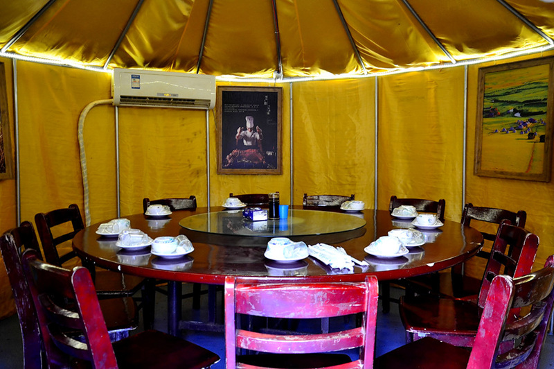 吉利网红美食打卡地军鹏烤全羊一米烤大串欢迎您