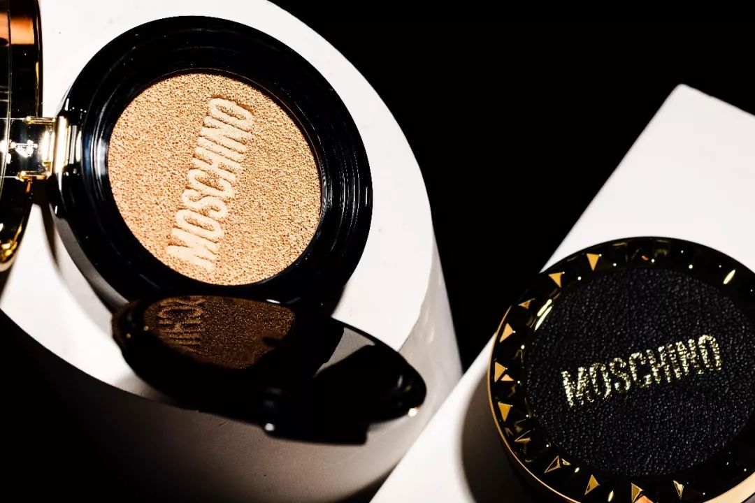 ysl閾惰壊姘斿灚10鍙峰拰20鍙峰姣旀潕浣崇惁,鏉庝匠鐞︾洿鎾棿blankme姘斿灚鑹插彿