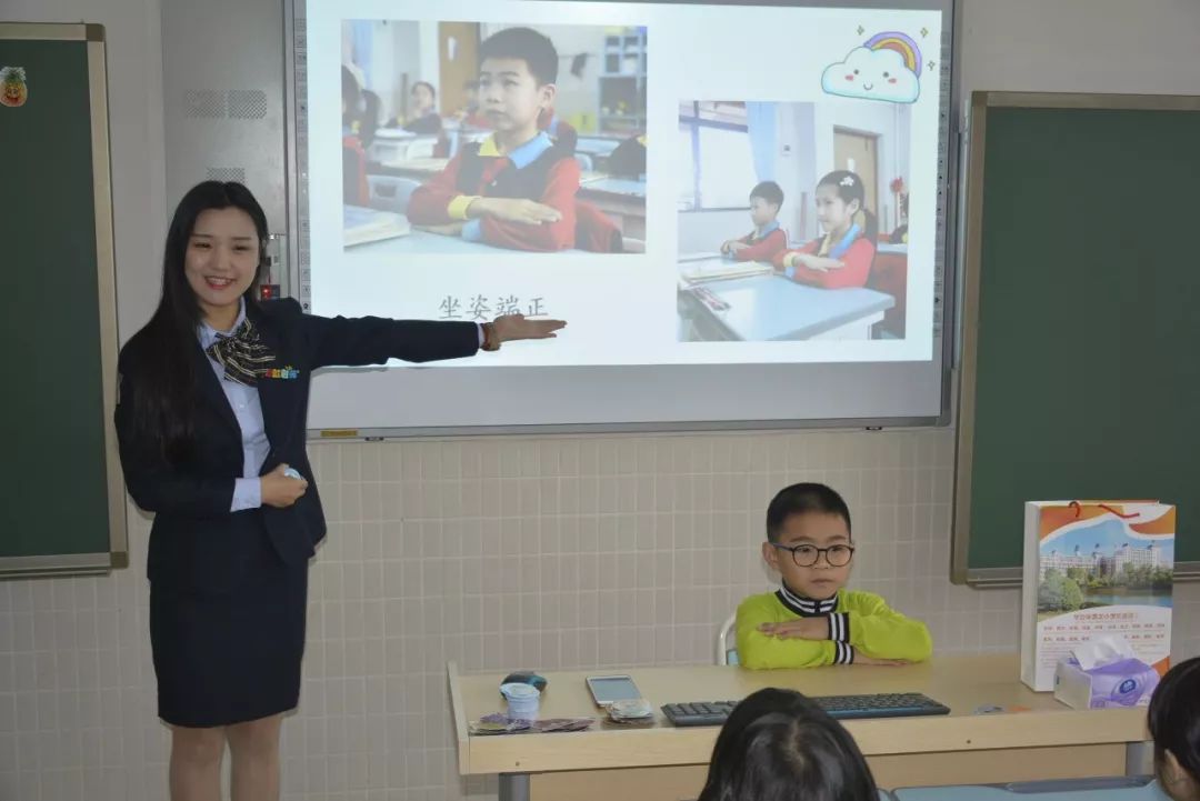 华立中英文学校是不是贵族学校,华立中英文学校升学