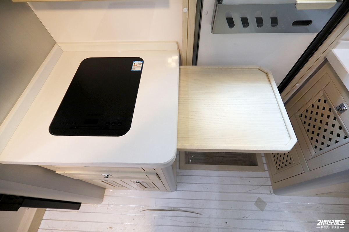 重汽越野房车最新4驱版,顶级进口man四驱越野房车