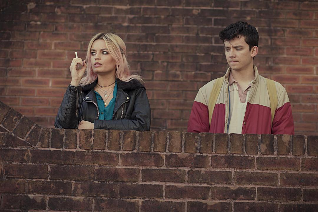 《*爱性**自修室》：豆瓣9分的英美剧，尺度真的和片名一样大吗？