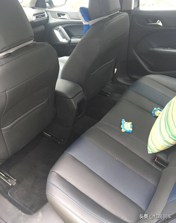 没要大众朗逸，看上了这辆“小辛巴”，优缺点都很明显