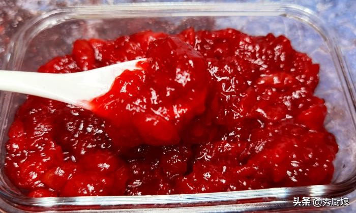 市场碰到此果别手软,营养极高,简单一煮放冰箱里,过6月就少了