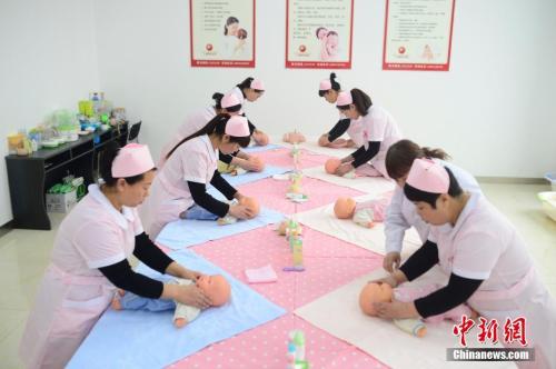 要价2万月嫂,月嫂行业到底多火爆