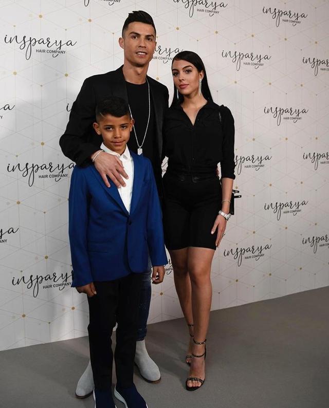 c罗每天吃一个橙,c罗每日吃多少牛肉