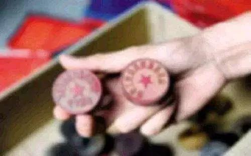 3个臭皮匠顶上一个诸葛亮的故事,文盲骗子上演的荒诞闹剧