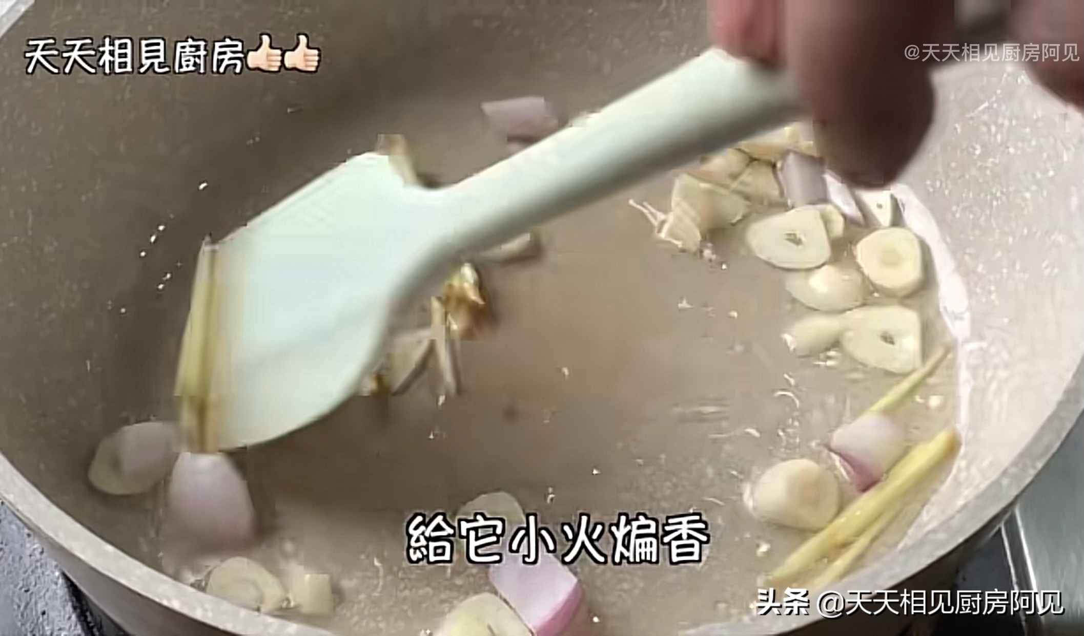 怎样清蒸鸡好吃又简单的方法,清蒸鸡的正宗做法和步骤