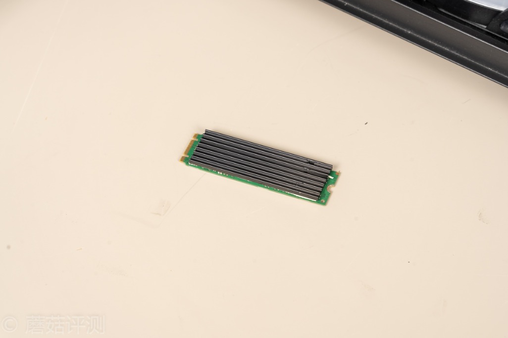 镁光pcie4.0固态硬盘评测,镁光sata256g固态硬盘好吗