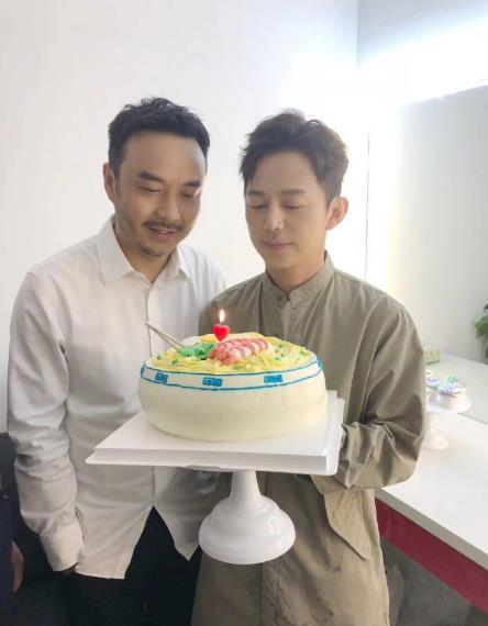 有关明星的蛋糕,明星图案的蛋糕