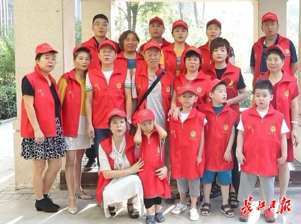 一家三代志愿者日记,一家三代28个志愿者