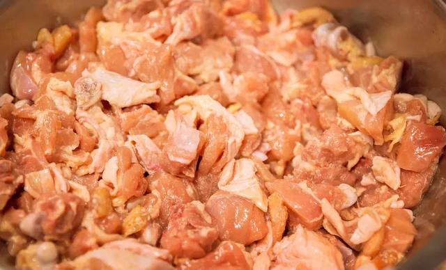 一口就上瘾的煸鸡除了他没有别家了