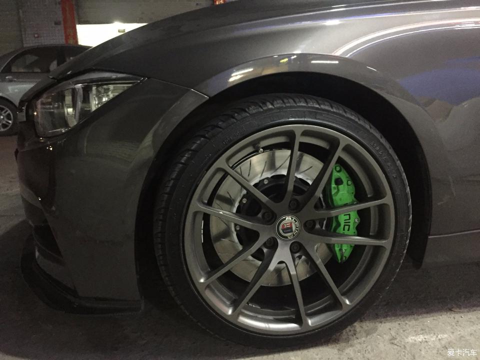 宝马3系换tei刹车,宝马3系的自动刹车功能测试