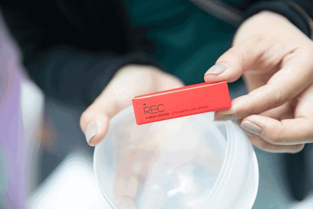 减脂不瘦胸的小秘密|黛安芬快闪店体验“梦幻水盈秘境...