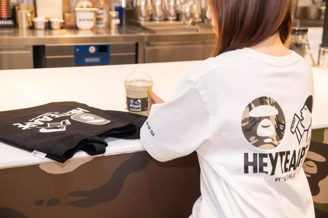 喜茶黑色系列 (喜茶限定蓝紫星空)