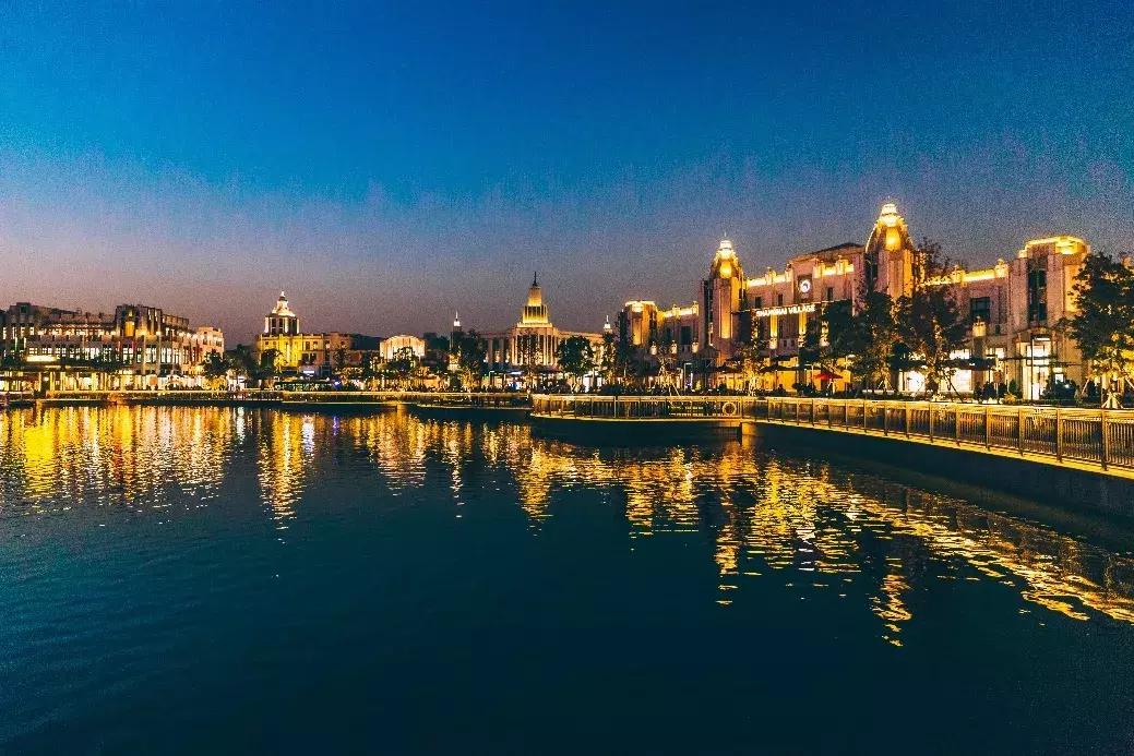 不出国门也能一站式打卡,不出国门也能度假