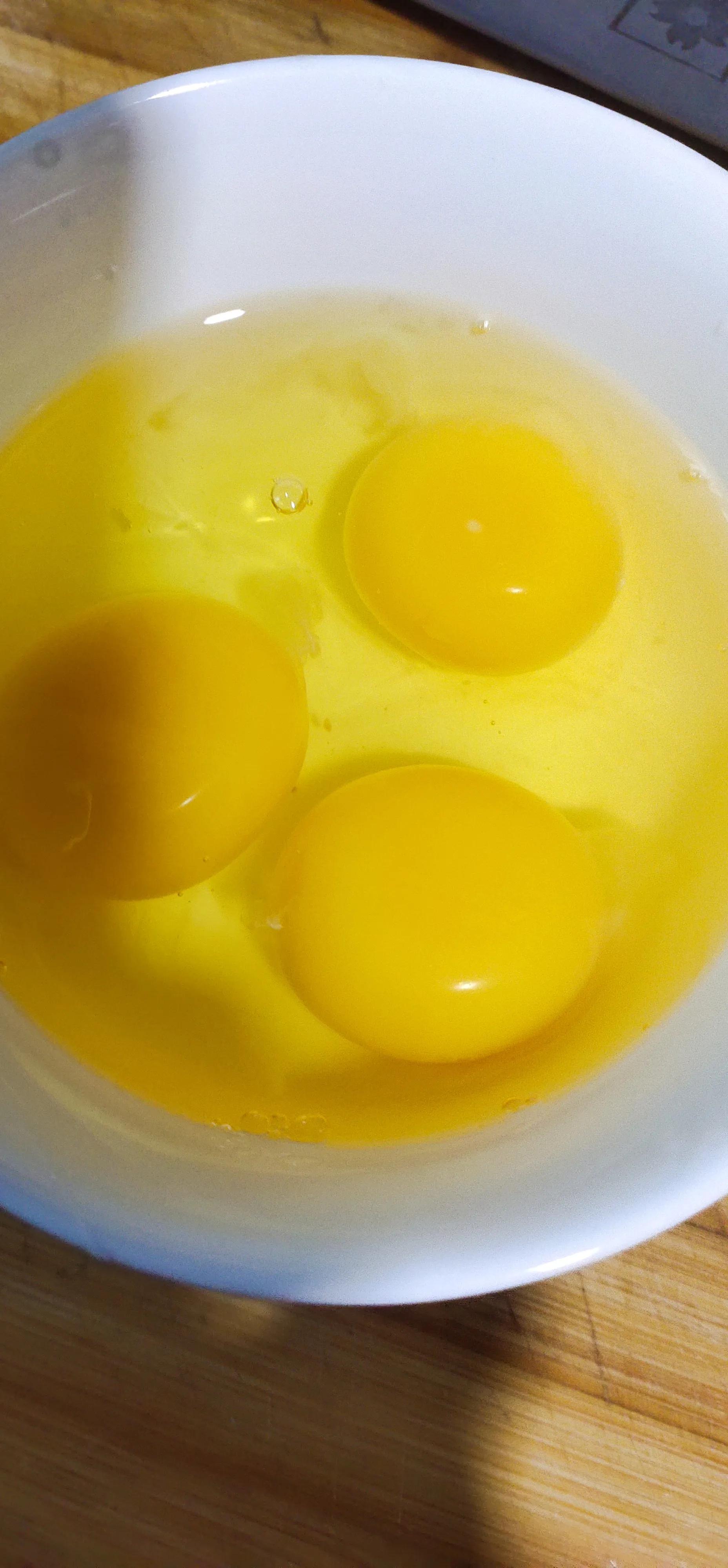 做一盘鲜嫩的竹笋凉拌吃最爽口了,新鲜竹笋这样做开胃下饭方法简单