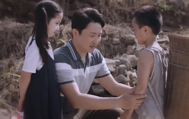 贺子秋被父母抛弃了,贺子秋被他爸爸抛弃