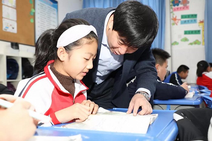 东营市教师李玉玺,东凯小学李玉玺