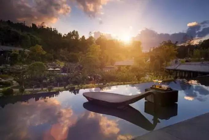 云南保山附近有哪些天然温泉,云南罗茨温泉哪家环境好又实惠