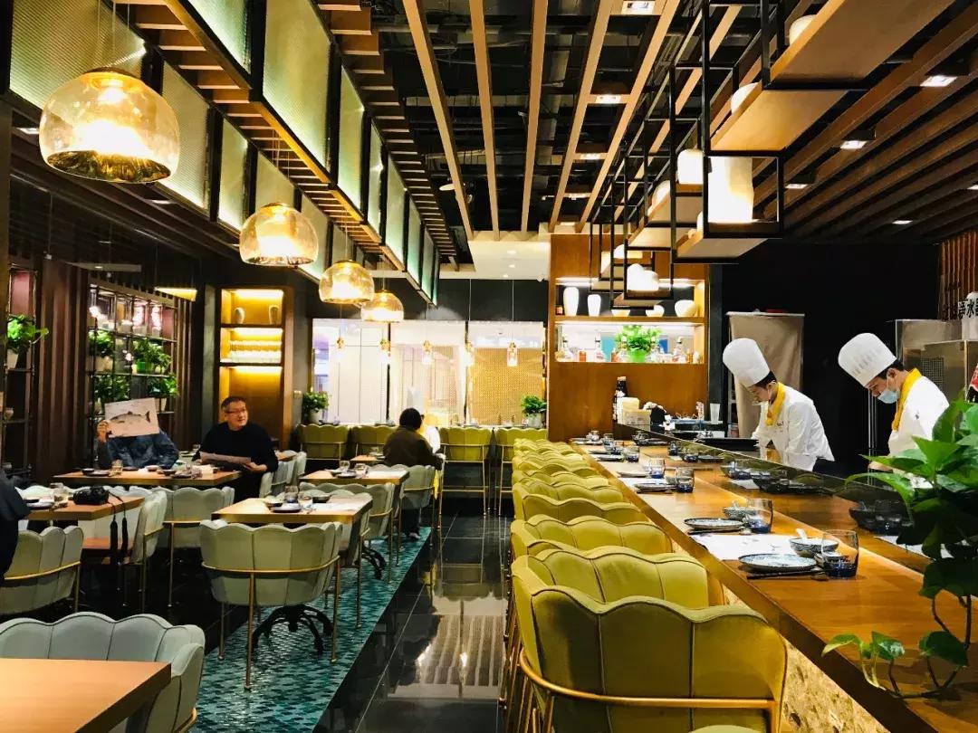 Madein*疆新**！不用100元能吃三文鱼全鱼宴？！