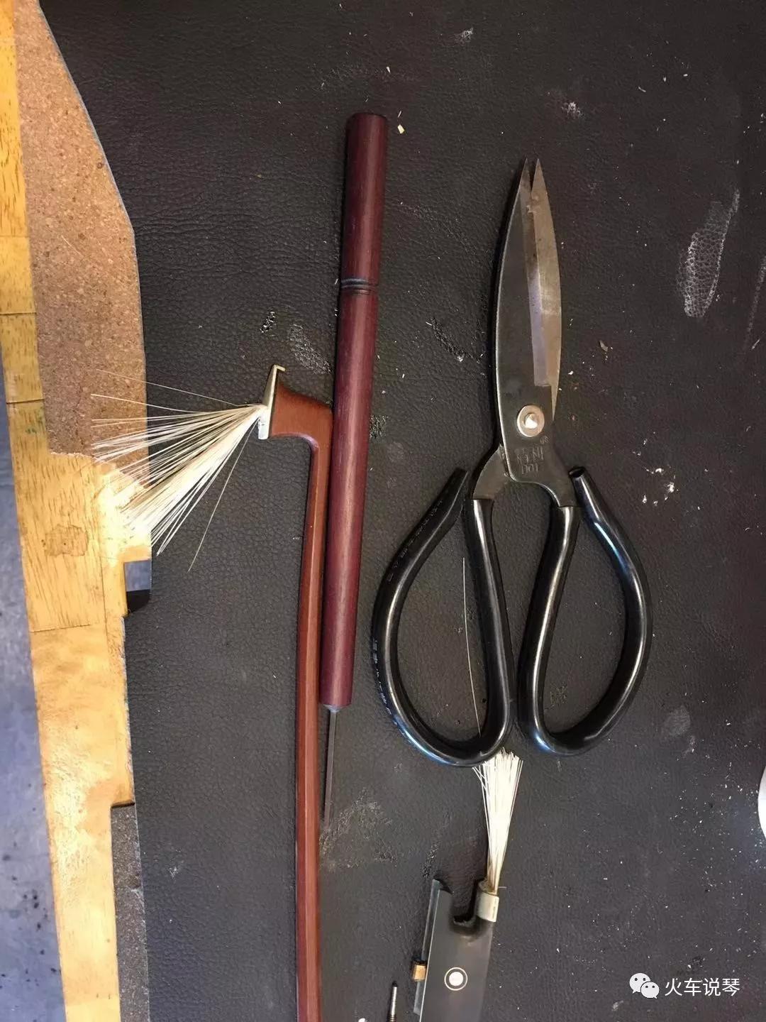 手把手带你学换刃,高档的小提琴弓毛用平了怎么换