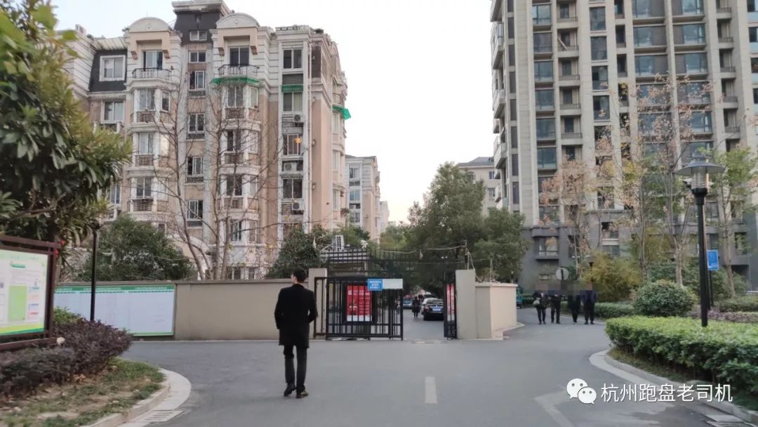 交付了没办房产证可以卖吗,交付一年未办房产证能退房吗