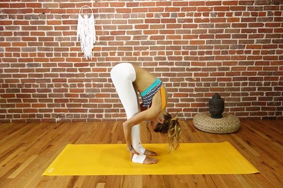 85岁中国第一瑜伽老人自练瑜伽,每天练习瑜伽两小时的68岁老太太