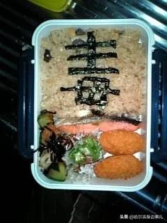 日本的饭盒是怎么装的,日本饭盒装了什么