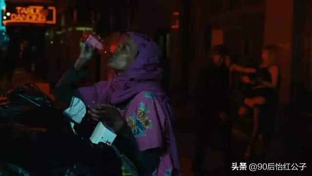 她4岁被*暴强**，13岁逃婚，如今令28个国家的男人闻风丧胆