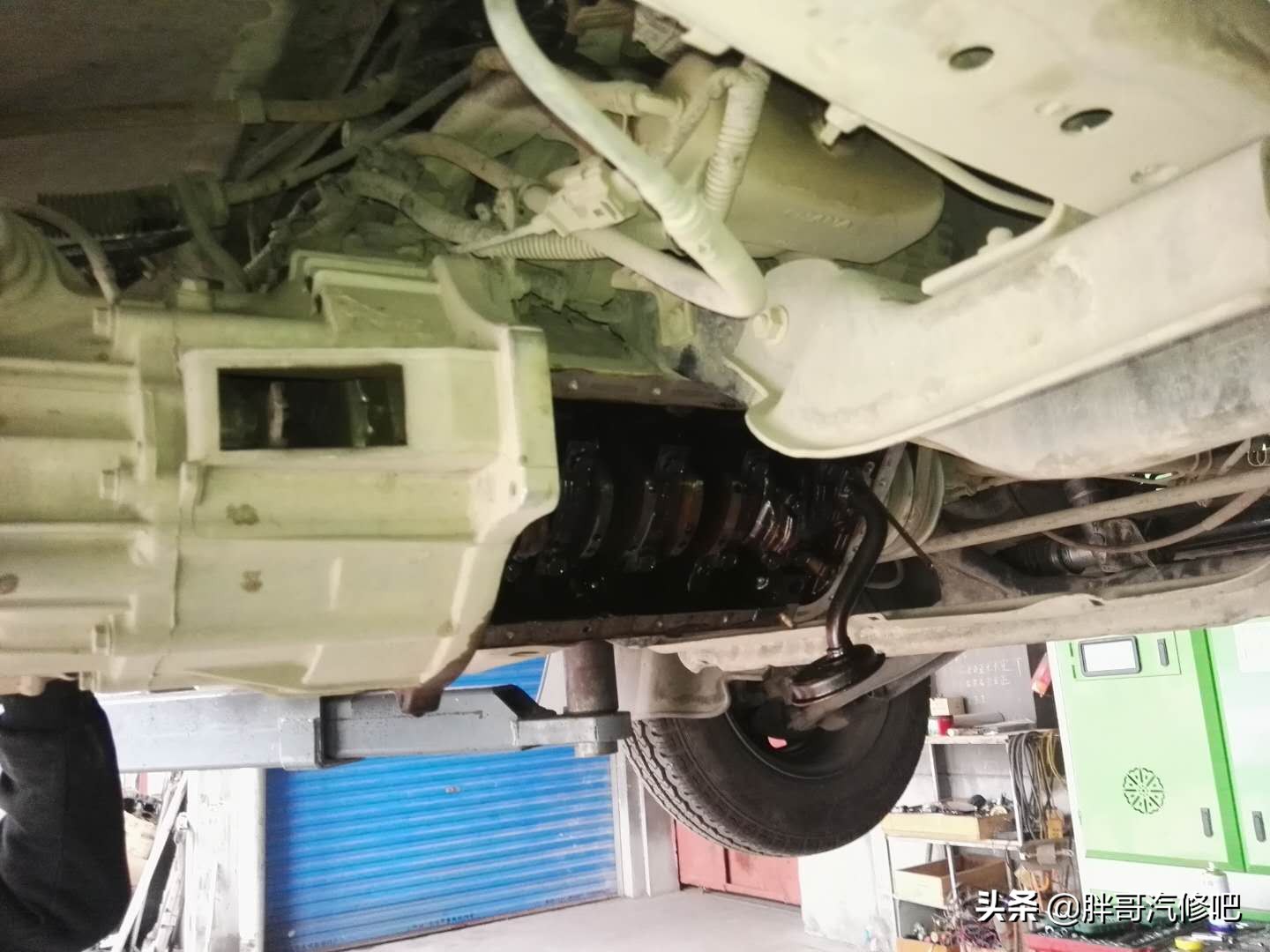 发动机没机油抱死要修什么,车里没机油发动机抱死怎么维修