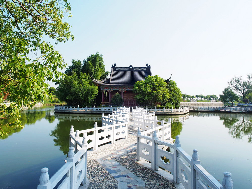 孔子历史上是否真有此人,孔子去世时的碑文