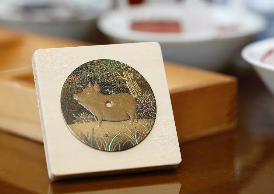 2019各大牌猪年限定,lv猪年限定