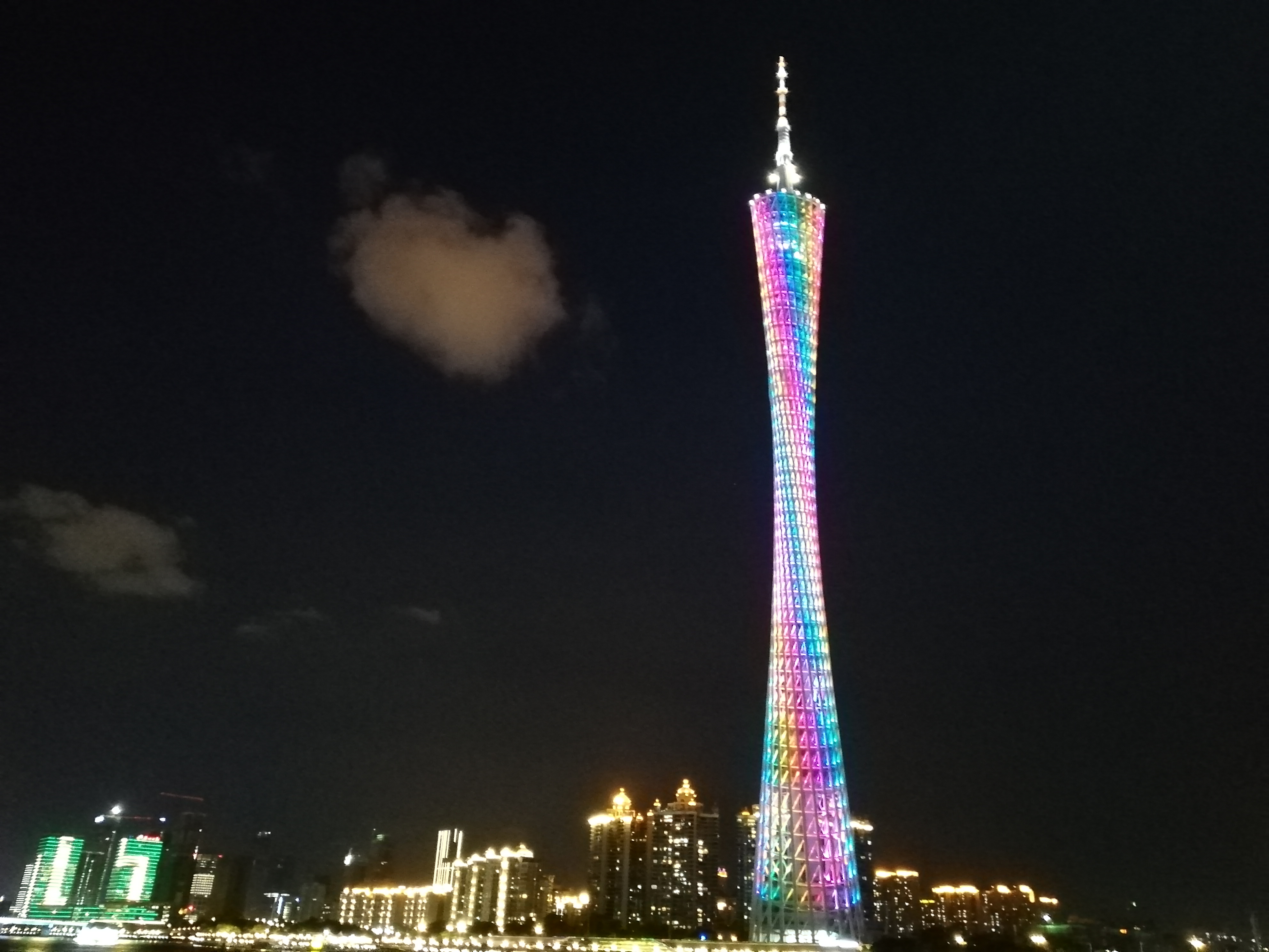 广州最高魅力酒店夜景,带你去广州最贵的酒店