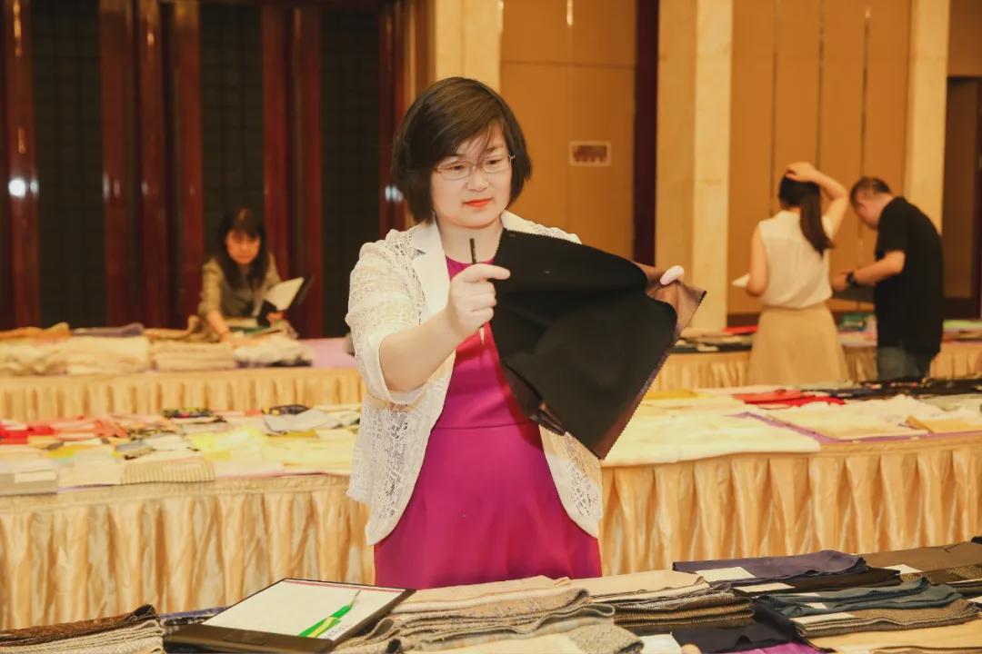 优可丝8812面料,首届中国时尚面料设计大赛评审会