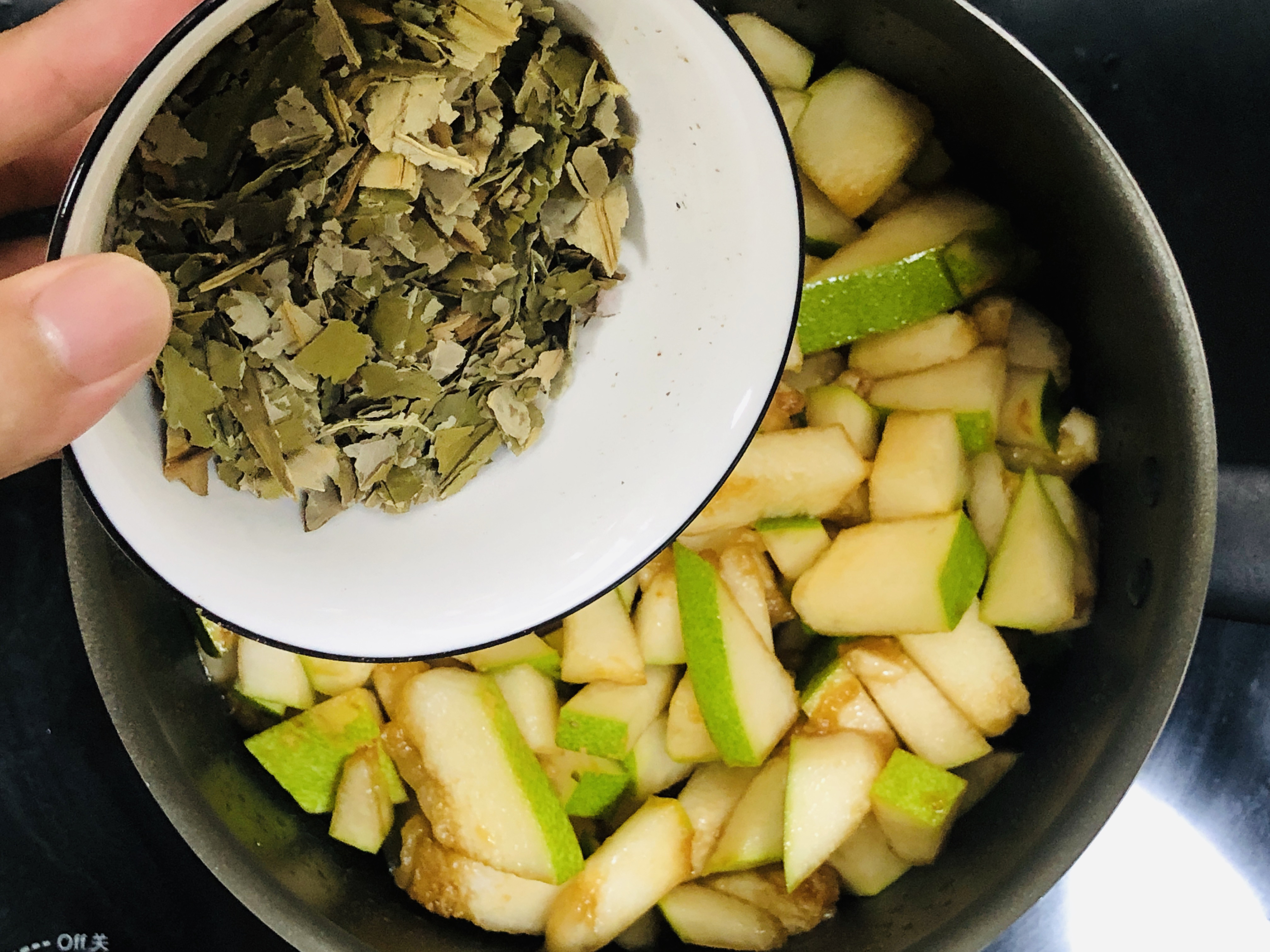 秋天和冬天能喝冬瓜荷叶茶嘛,荷叶冬瓜茶怎么喝好喝一点