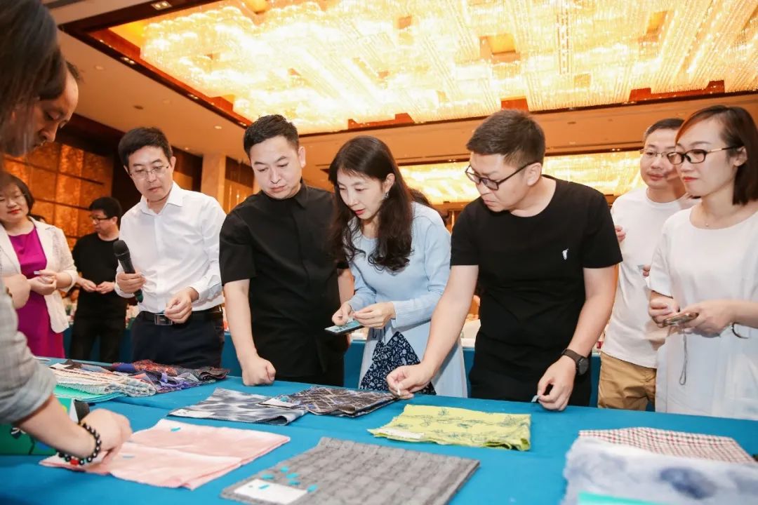 优可丝8812面料,首届中国时尚面料设计大赛评审会