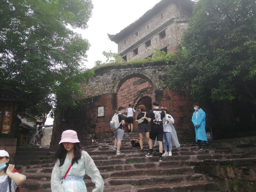 雨天逛凤凰古城,夜逛凤凰古城