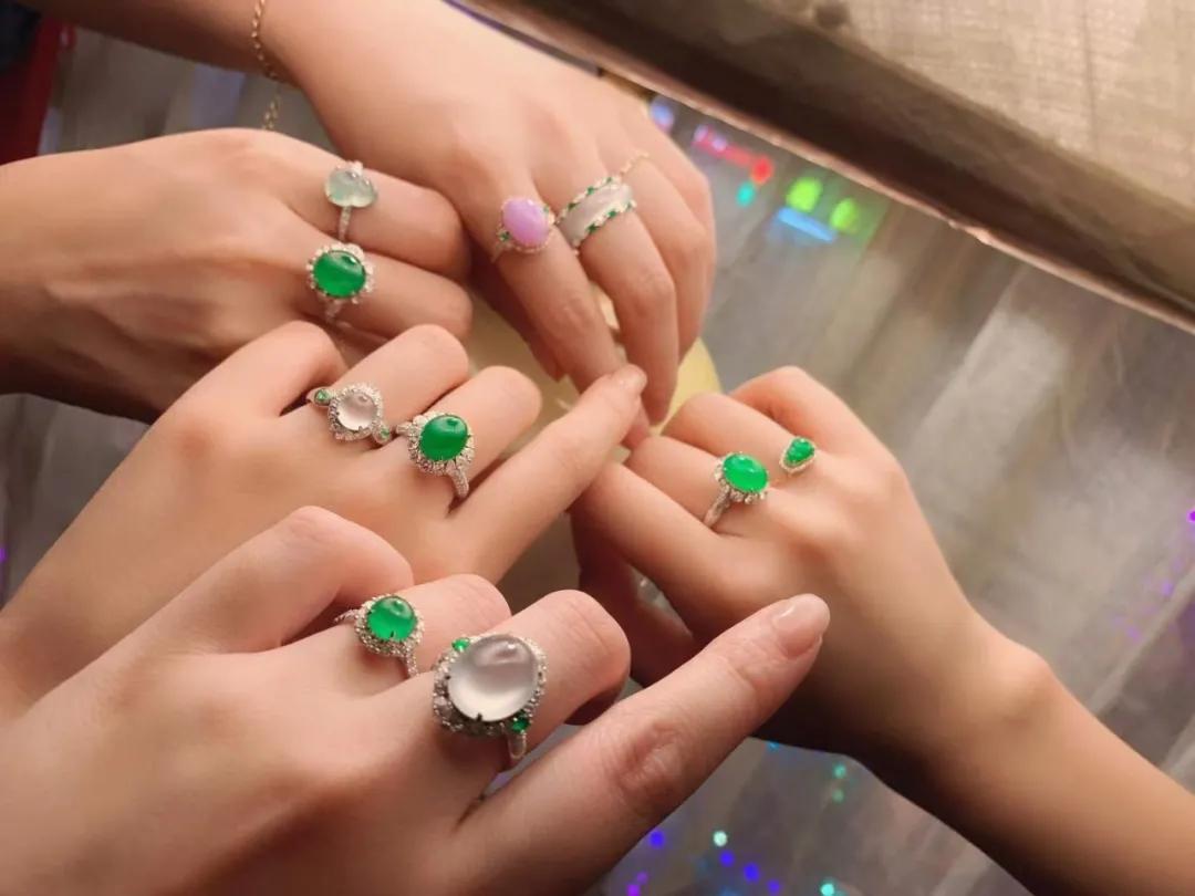 如何体现女王范,女性一定要有超显气质的珠宝