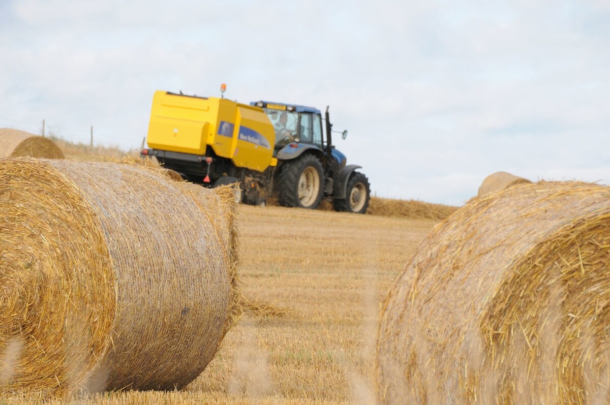 东风df704拖拉机维修变速箱视频,东方红1104拖拉机变速箱维修视频