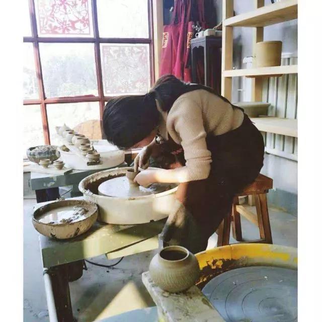 这位女大学生:颜值、才华双在线,还没毕业就已实现月入过万