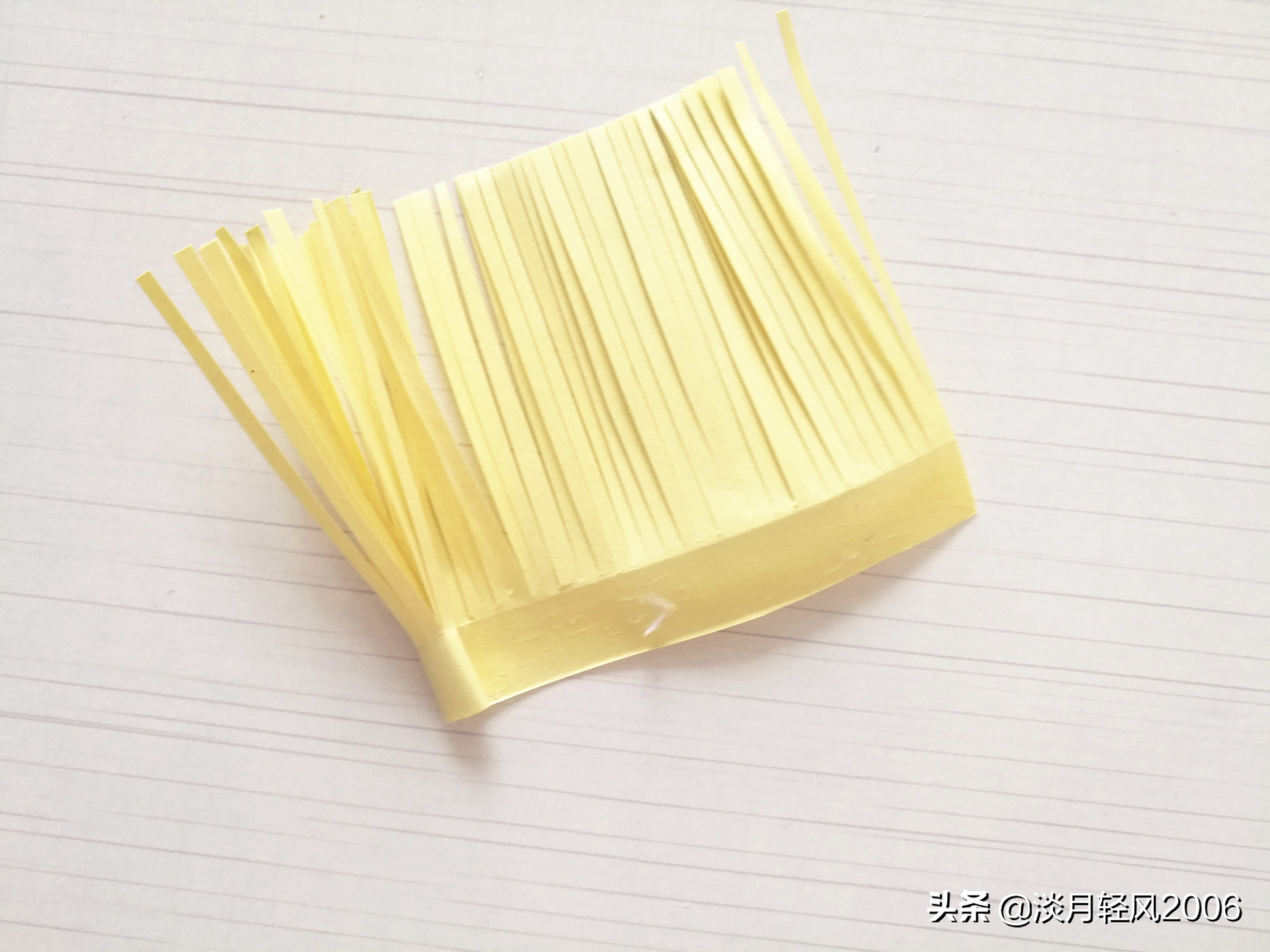 只用卡纸做的手工小灯笼,卡纸手工小灯笼做法