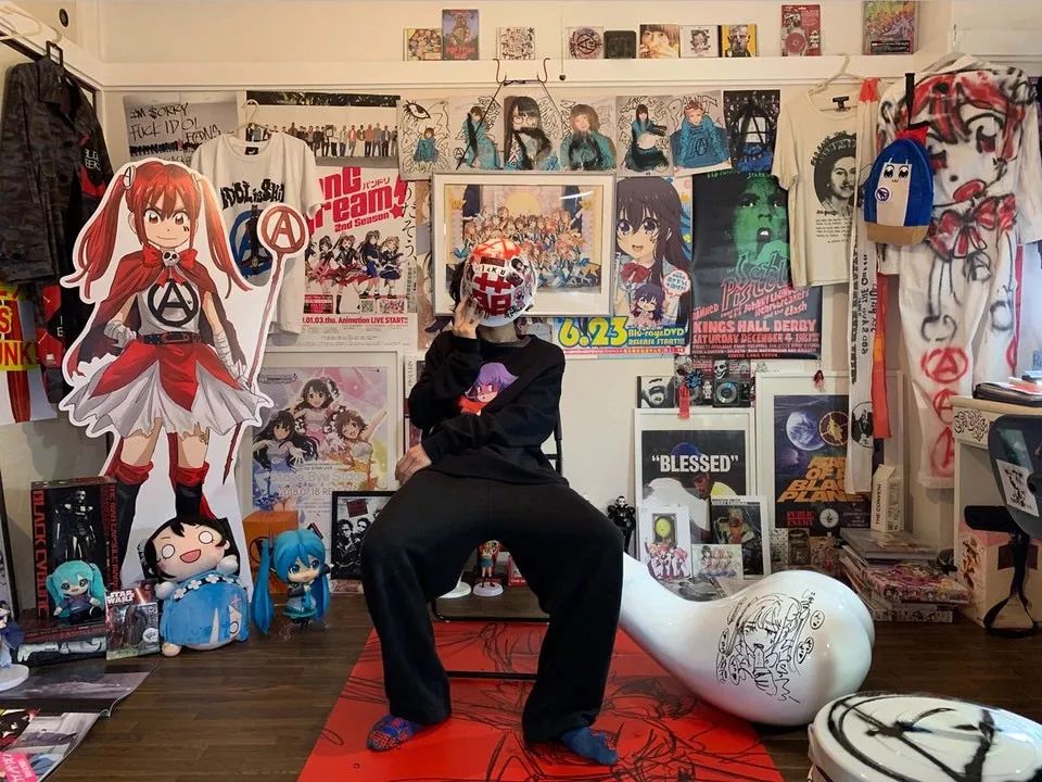 “以前看不起ACG，现在恨不得全身ACG。”