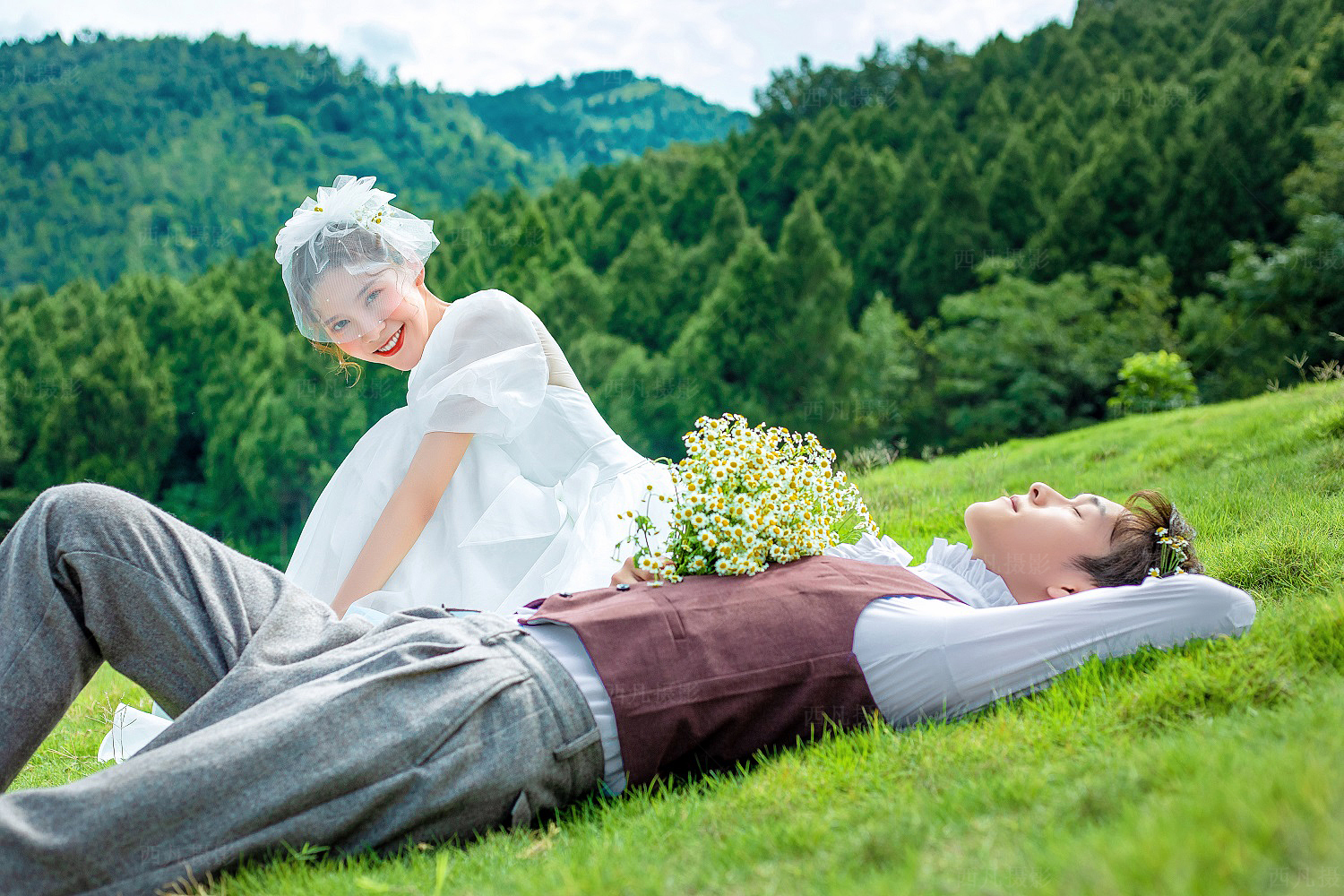 胸小的新娘穿什么婚纱好看,新娘怎么穿婚纱