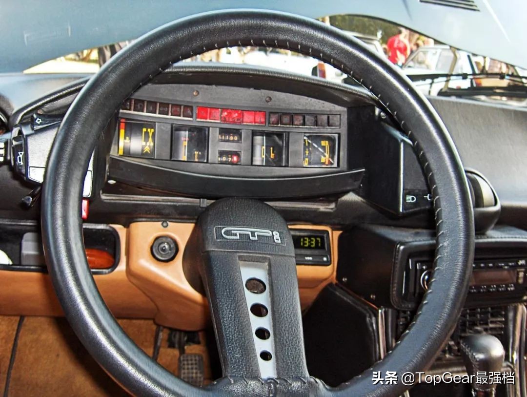 豪车仪表,仪表盘设计独特的车