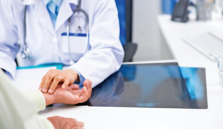 骗子大师宣称可以治病,大师利用封建迷信诈骗百万元