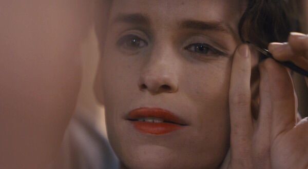 男子酷爱女装，妻子竟支持他变性，是精神病还是女性意识的觉醒