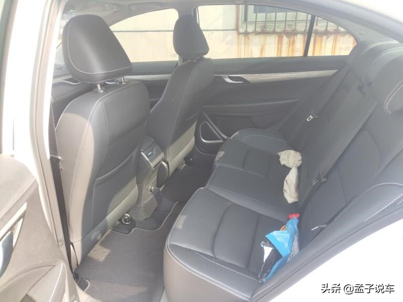 吉利帝豪百万款提车,刚提的吉利帝豪第四代新车油耗高